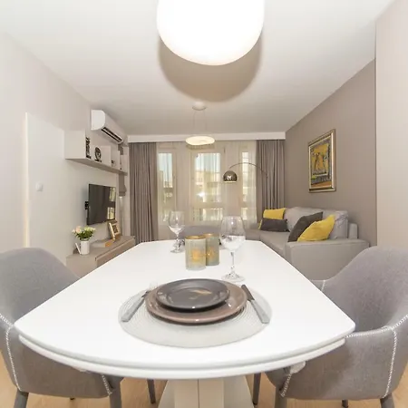 Center Kapana With Garage Апартамент *